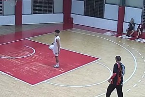 當他吐一口痰的時候，我就知道這人不簡單??